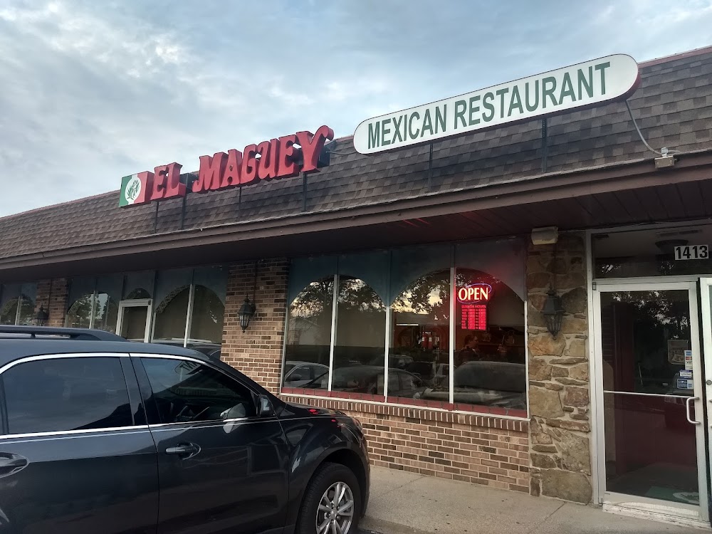 El Maguey – Lake Side Mexican Restaurant